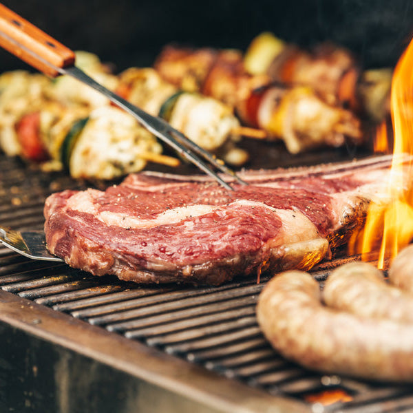 Barbecuing with Hardwood Charcoal